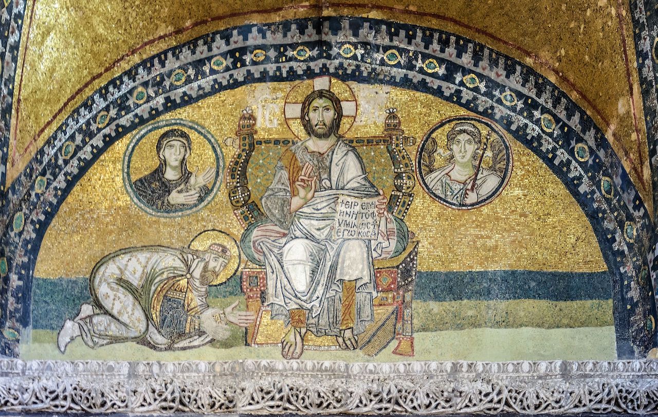 Hagia_Sophia_Imperial_Gate_mosaic_2